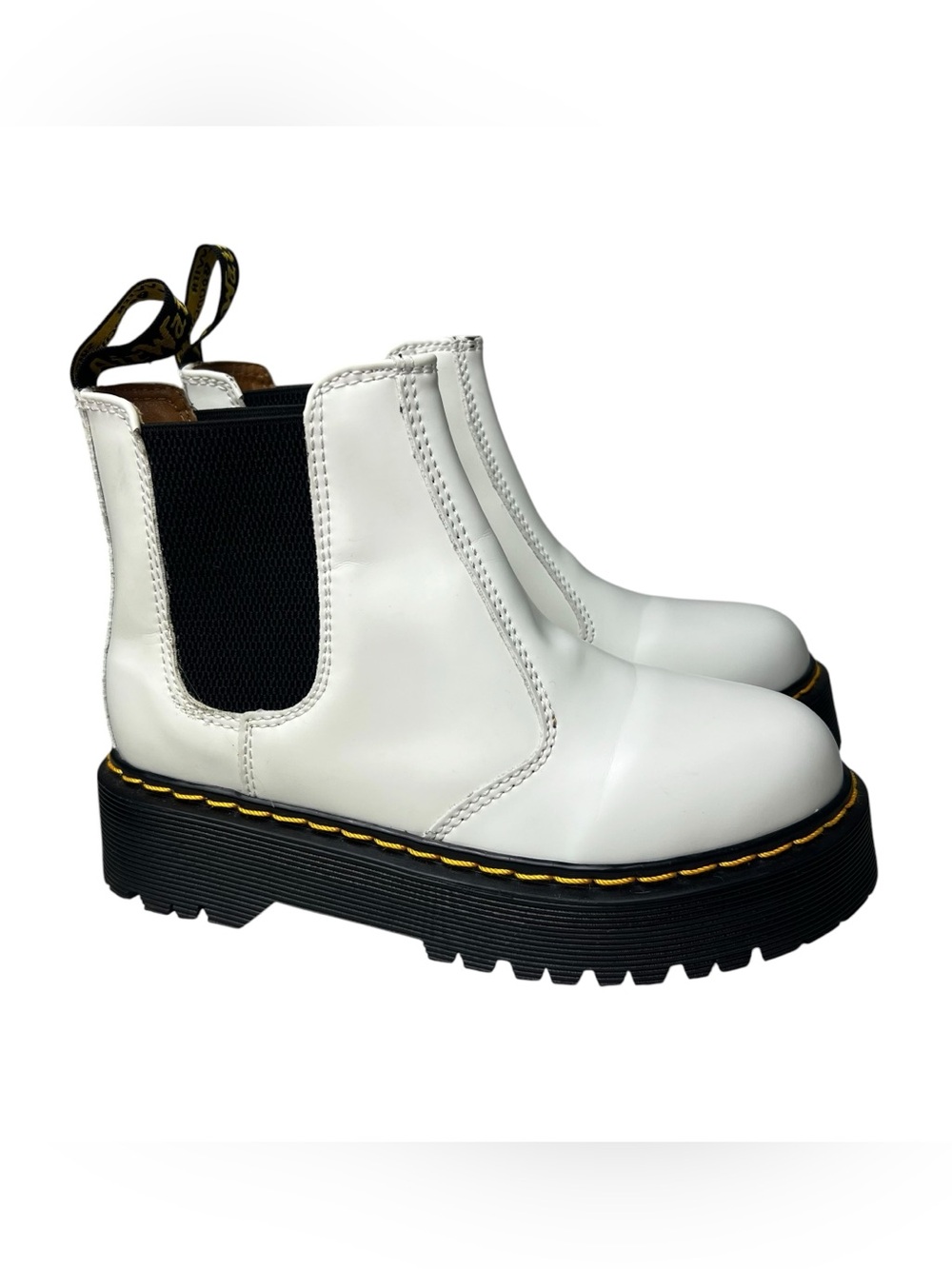 Dr. Marten’s 2976 Quad Platform White 38 (Size 7 US) Chelsea Boots